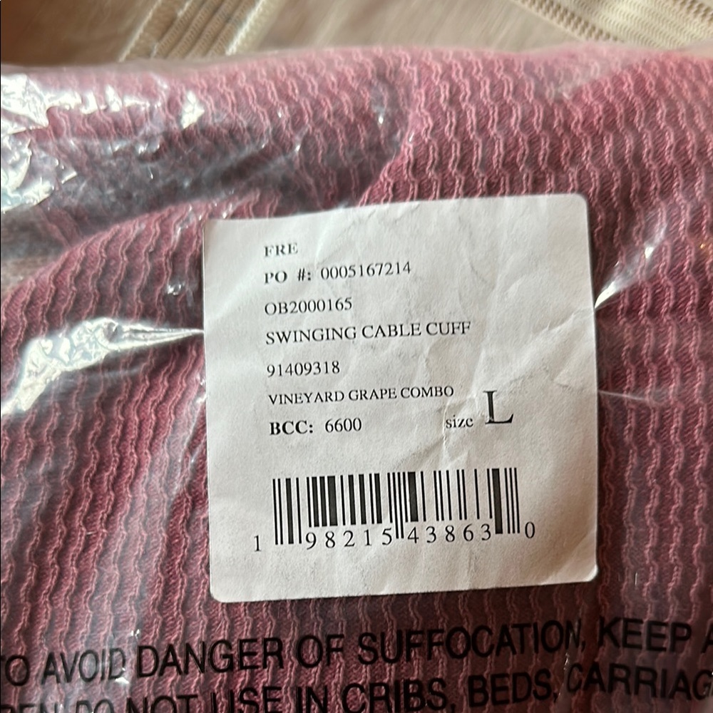Free People We The Free Swinging Cable Cuff Vineyard Grape Combo Sweater NWT - Picture 10 of 13